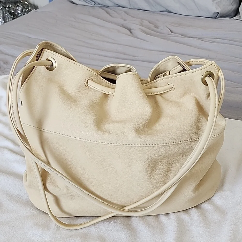 Hobo Dreamer Leather Cinch Tote in Buff (cream color) - Picture 2 of 8